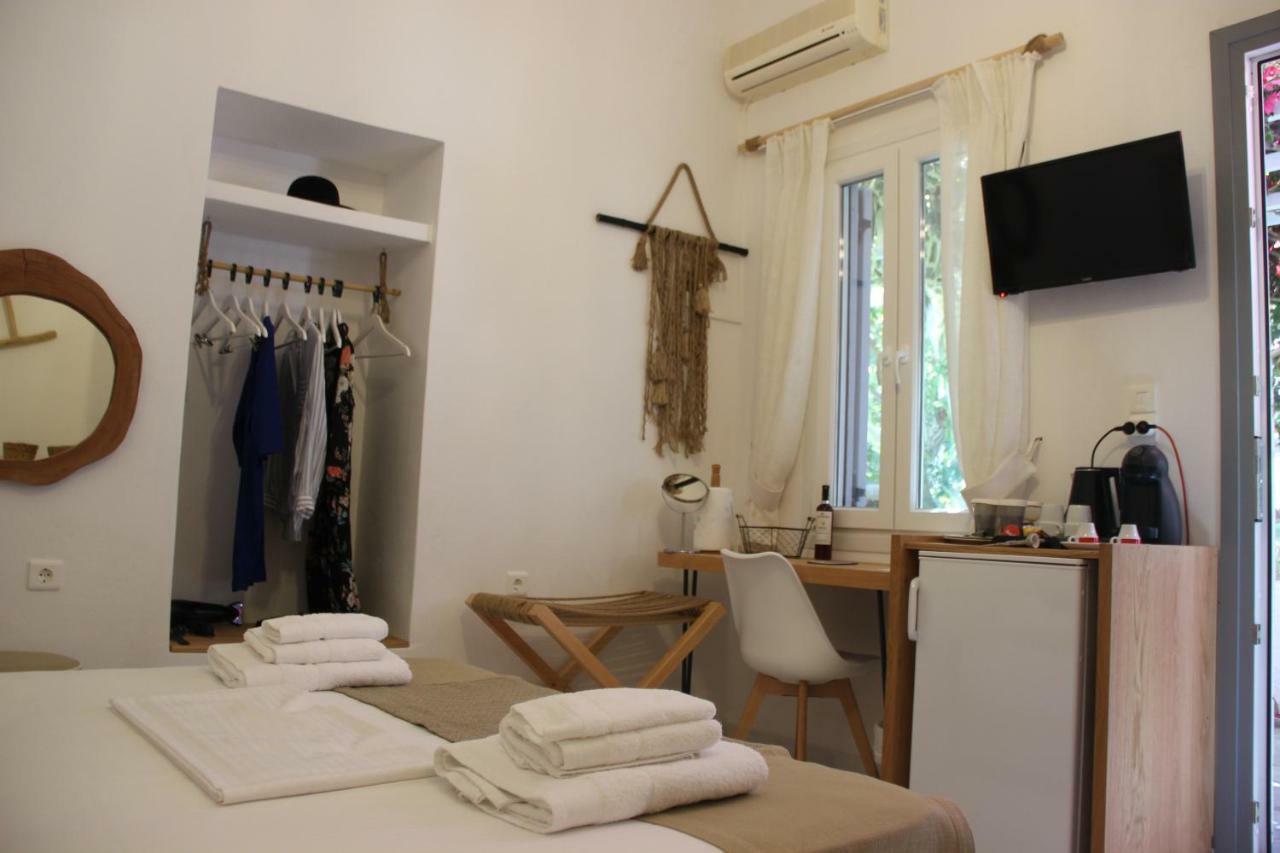 Gerania Milos Apartment Adamantas  Exterior photo